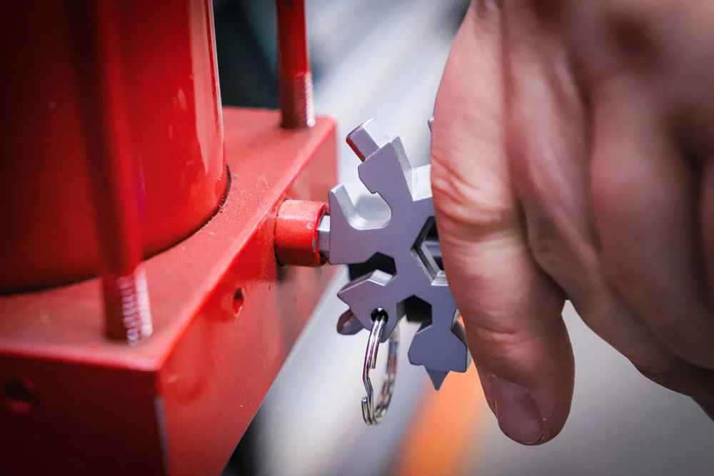 BGS Technic Outil Multifonctionnel 18 En 1 Acier Inoxydable – Image 4